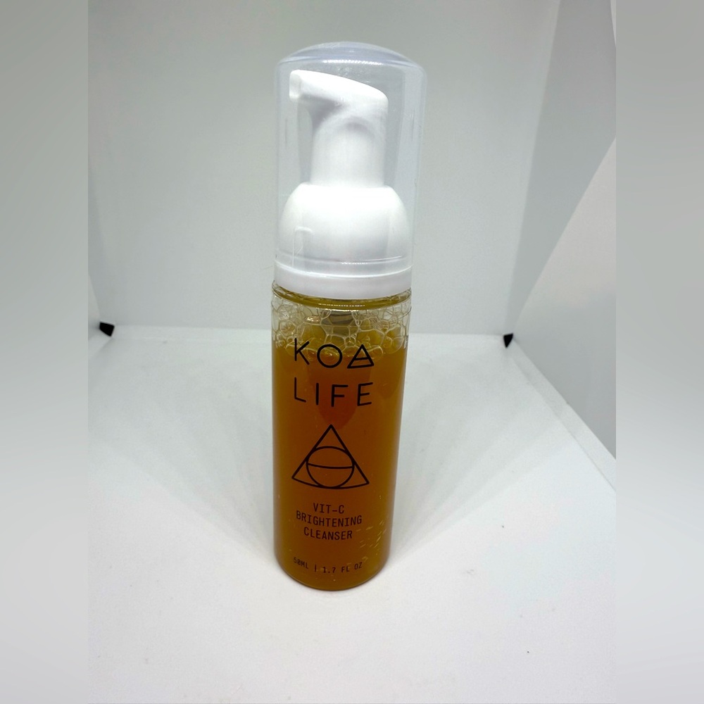 NEW KOA LIFE Vitamin C Vit-C Brightening‎ Cleanser Full Size 50mL Cleanses